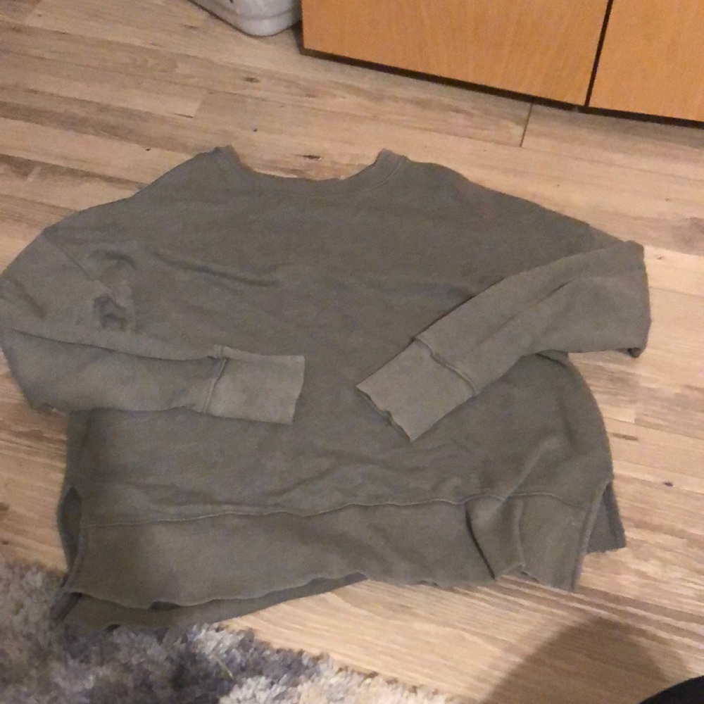 Green crewneck sweater
